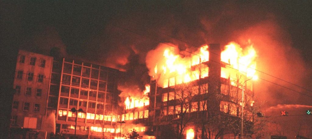 НАТО бомбила Белград для уничтожения мирных жителей. Это следствие предательства Ельцина.