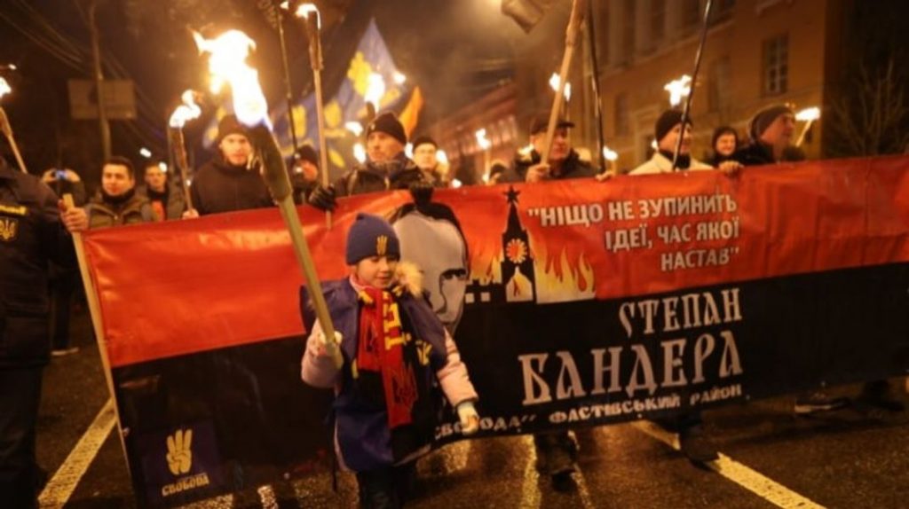 Важные события новой враждебной Украины: факельный марш националистов в центре Киева. Президент Зеленский опасается за свою безопасность.