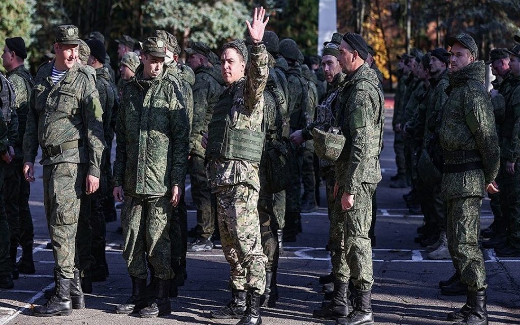 При проведении военной спецоперации  проводится частичная мобилизация в России для пополнения действующей армии.